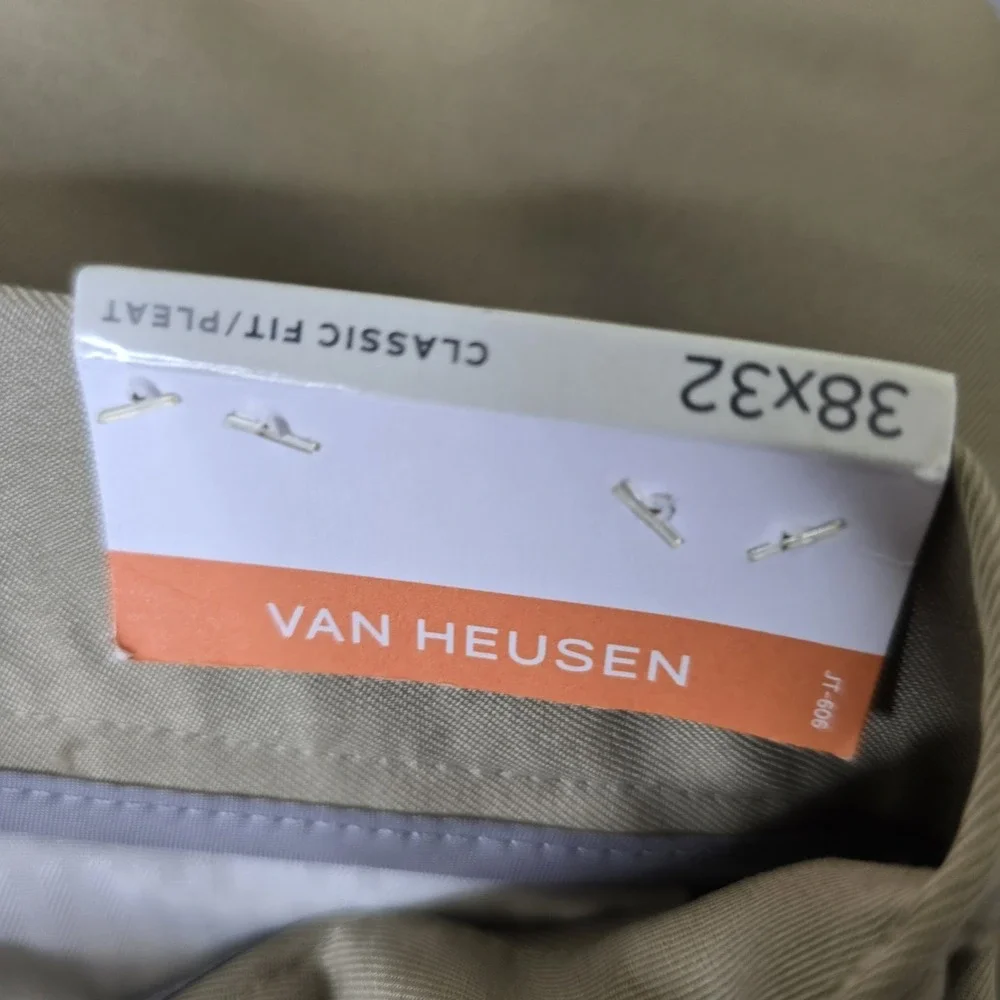 NEW Van Heusen Dress Pants Men 38x32 Beige Premium Traveler Non-Iron Classic Fit
